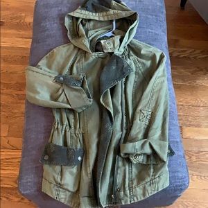 Great transitional jacket w lace and tie detail